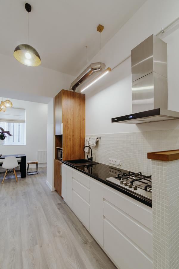 Apartment On Lesi Ukrainky リヴィウ エクステリア 写真