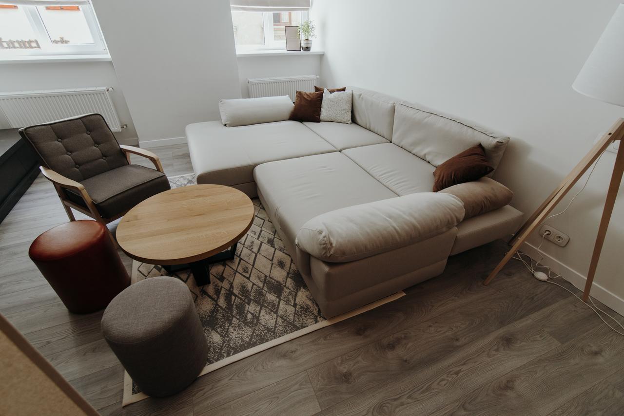 Apartment On Lesi Ukrainky リヴィウ エクステリア 写真