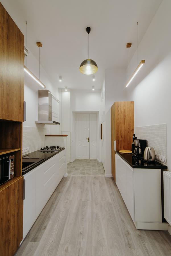 Apartment On Lesi Ukrainky リヴィウ エクステリア 写真